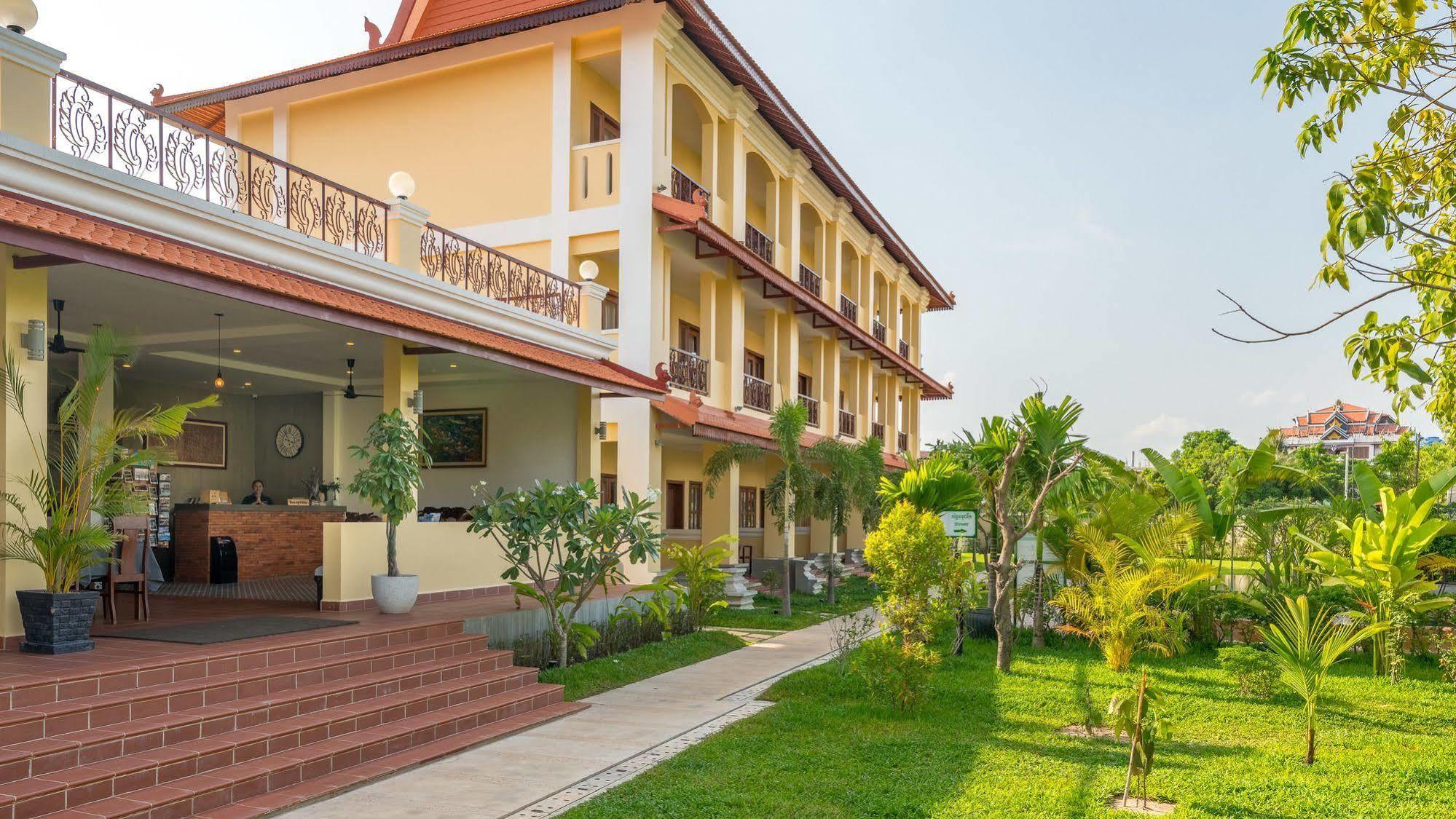 Savada Angkor Boutique Hotel Siem Reap Bagian luar foto