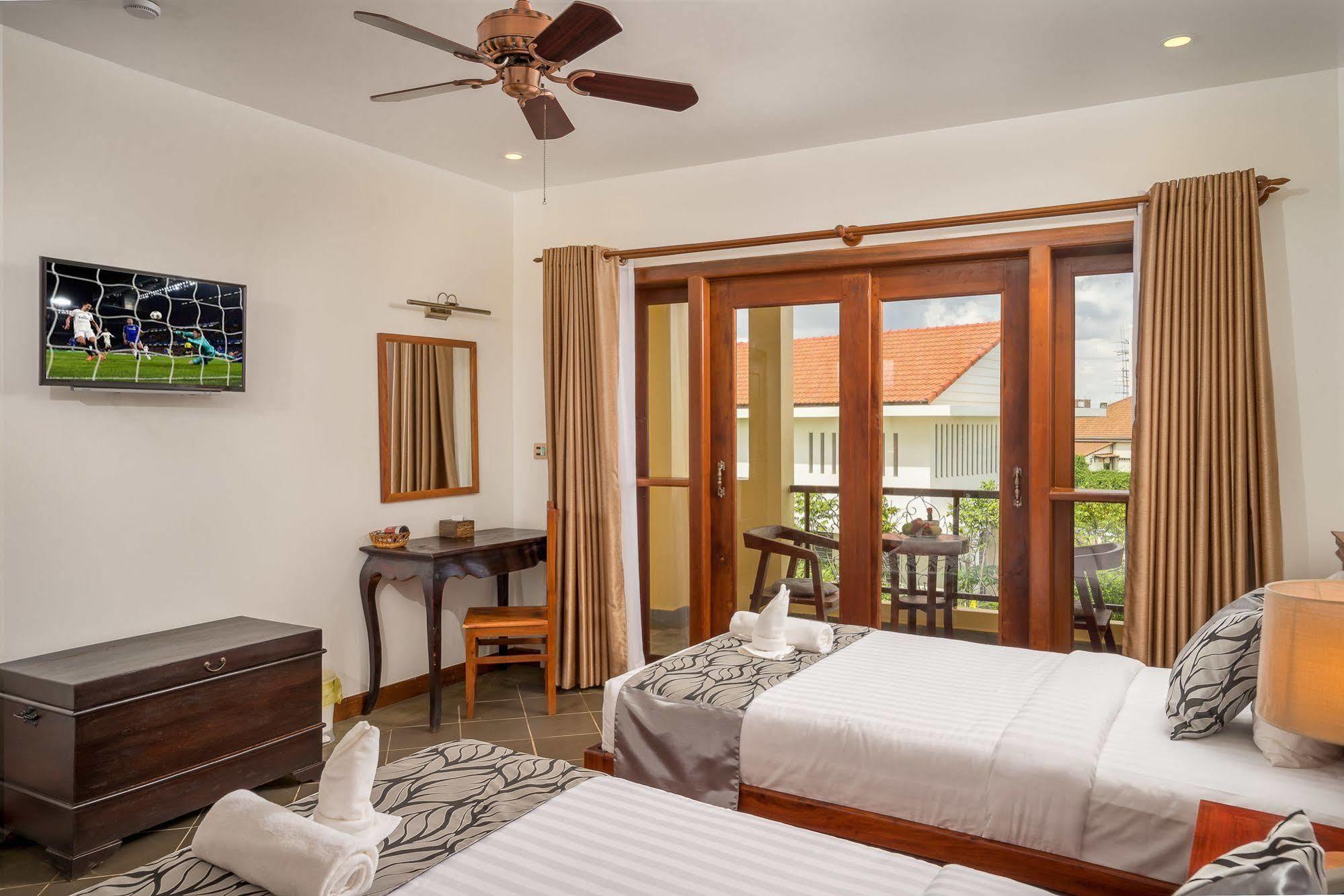 Savada Angkor Boutique Hotel Siem Reap Bagian luar foto